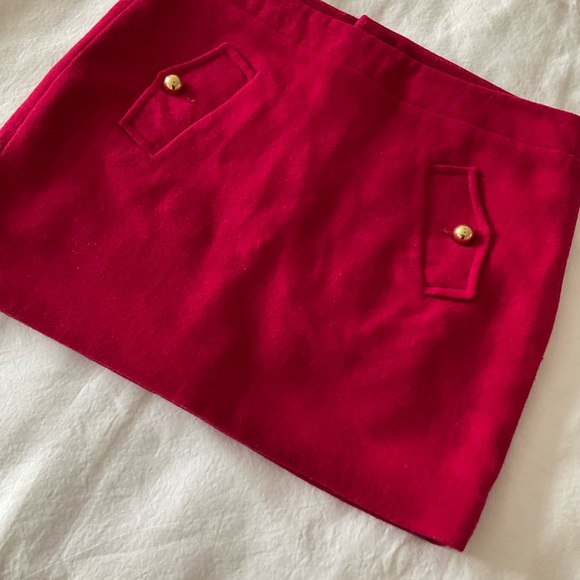 TOMMY HILFIGER mini skirt with golden buttons in fuchsia colour, thick fabric - Picture 4 of 4